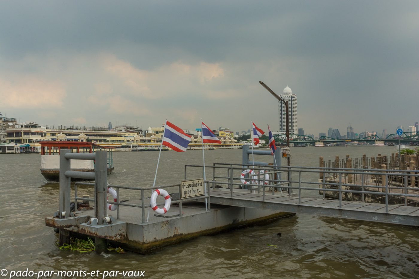 Bangkok - Embarcadère du ferry