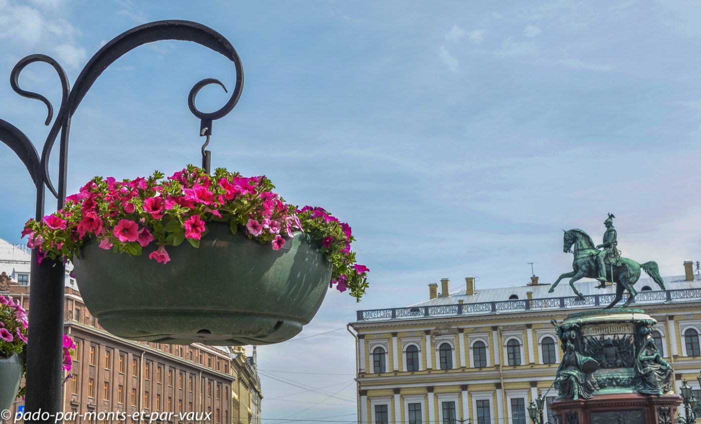 2015 - St Pétersbourg - place St Isaac 2015 - St Pétersbourg - place St Isaac