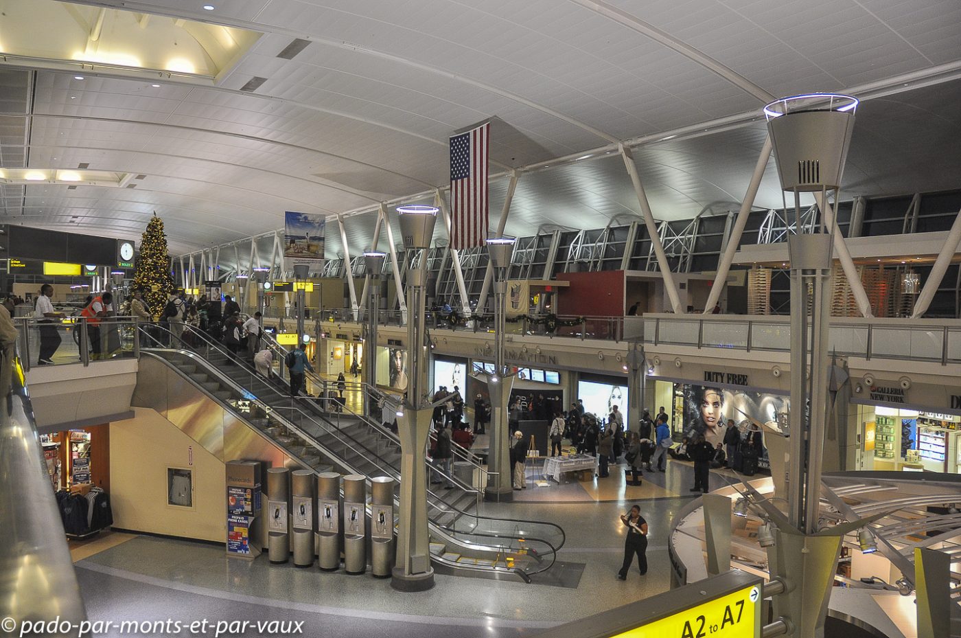 2010- NY-aeroport JFK