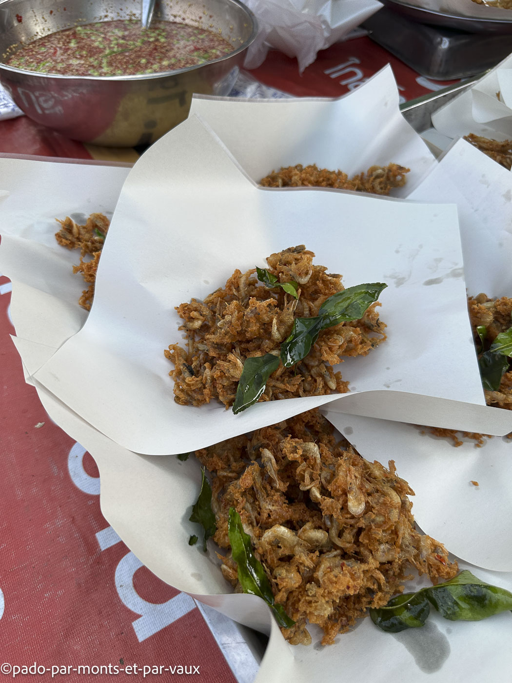 Phimai-marché- friture crevettes Phimai-marché- friture crevettes