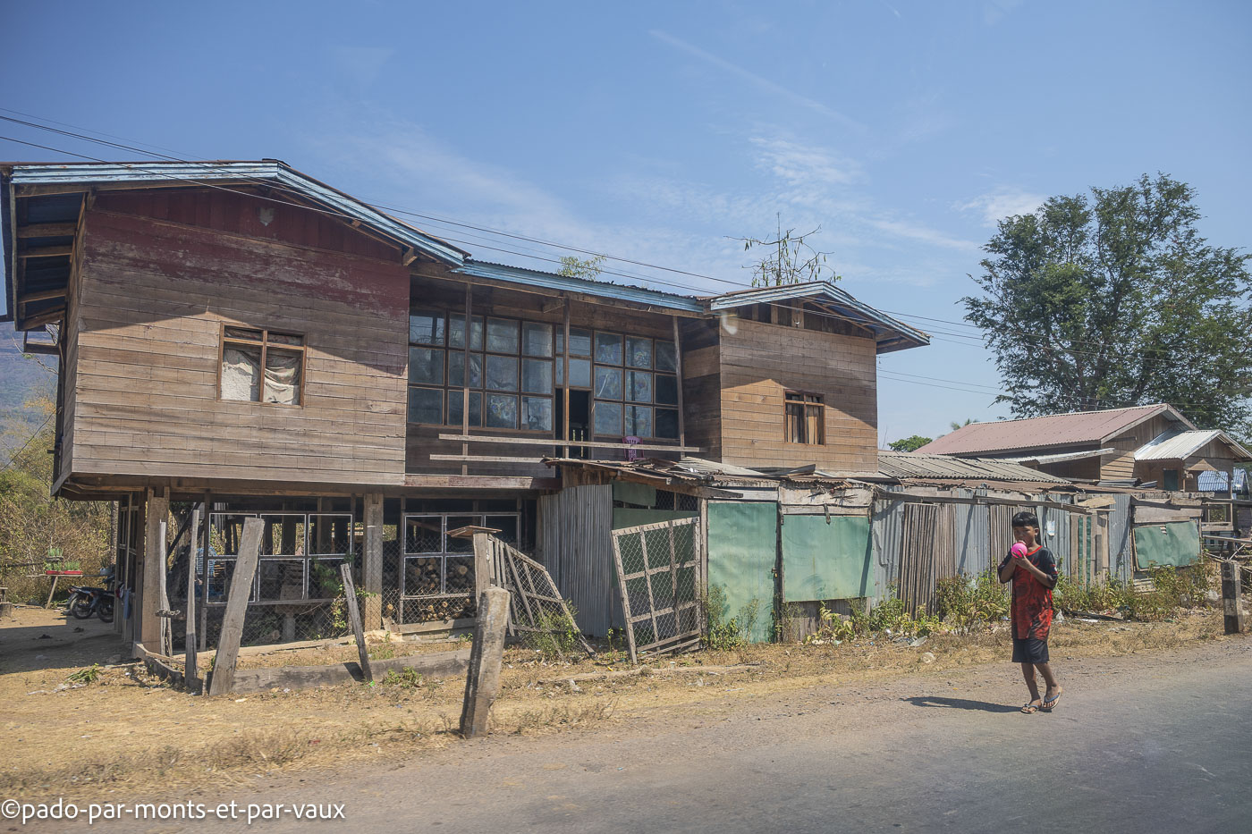 route de Lalay route de Lalay