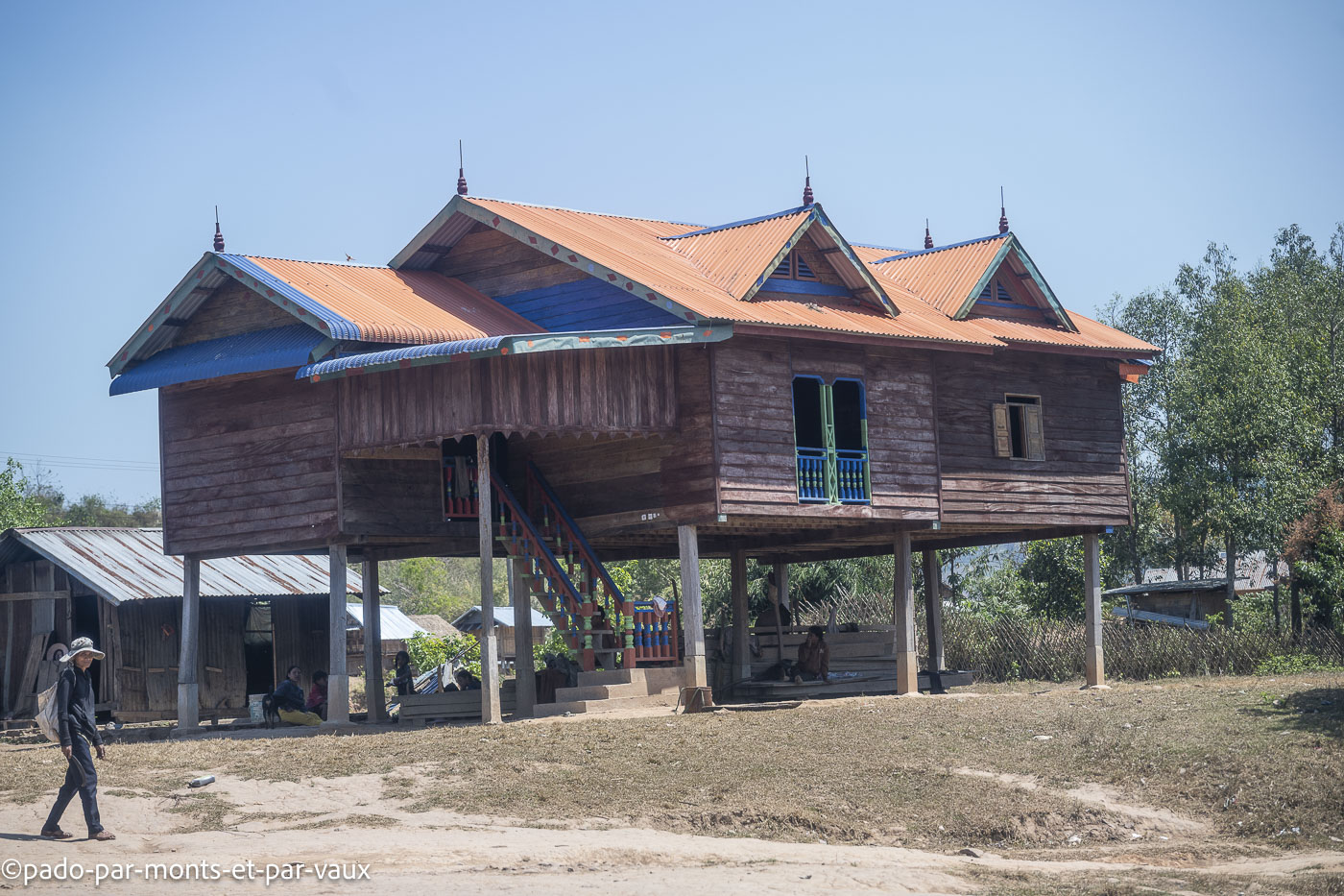 route de Lalay route de Lalay